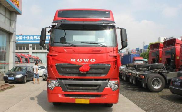 420 hp howo 6x4 Euro 3 tractor trailer truck / prime mover and trailer for towing goods on Port