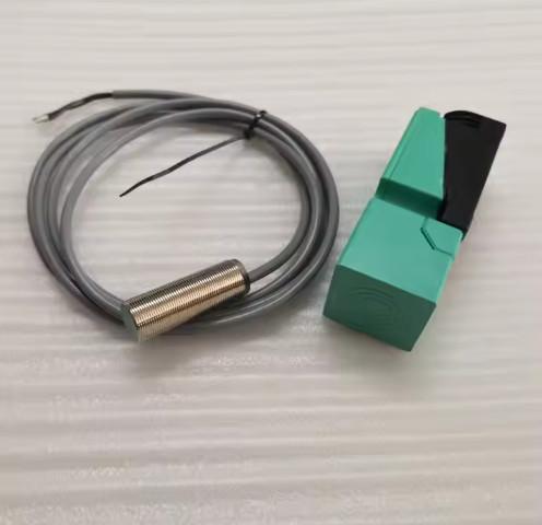 Pepperl+Fuchs NBB0.6-4GM22-E0 M22 Proximity Sensor 0.6m Range IP67 IO-Link Industrial Automation Ready