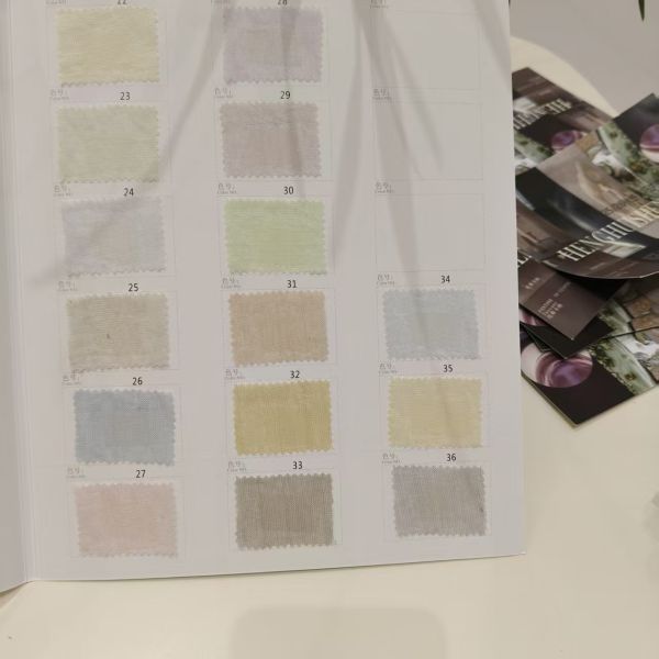 Tissu de vêtement léger mélangé 54GSM Tissu respirant frais 50% Nylon 50% Coton