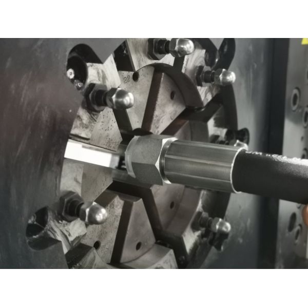 Высокое НА R2/EN 853 2SN SAE 100 собрания шланга гидросистемы давления