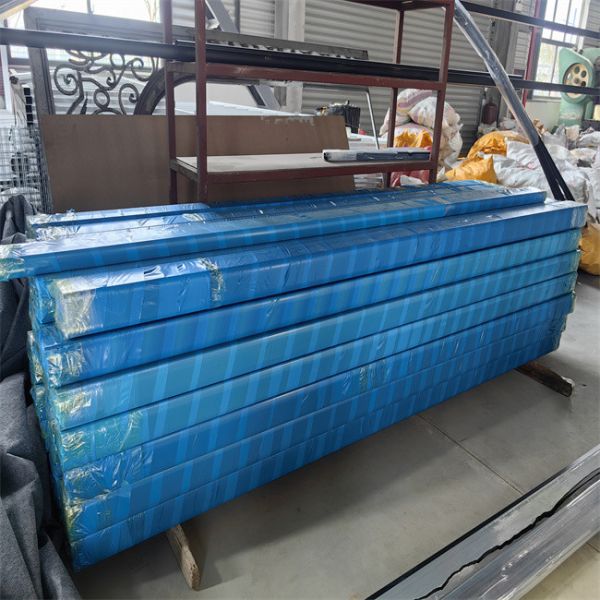 Balcón residencial Balcón exterior Balaustrada metálica Balcón barandillas del porche Sistemas de postes