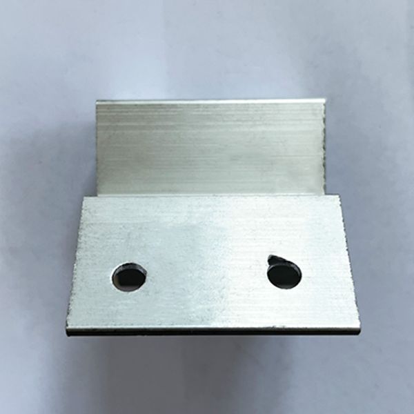 Нагрузка от давления ветра струбцин 60M/S крыши металла сопротивления ржавчины ISO9001 солнечная