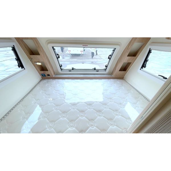 Remorque légère de luxe de voyage Motorhome léger compact avec le stockage efficace