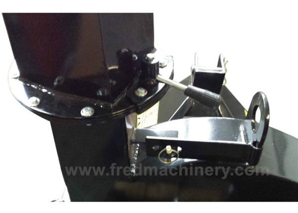 3 Point Hitch Residential Wood Chipper With 360 Degrees Discharge Chute