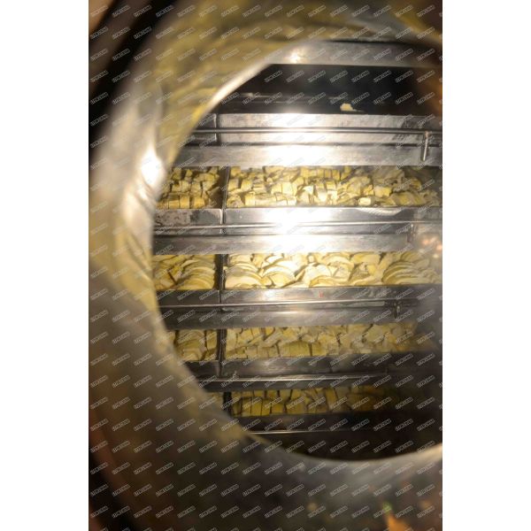 High Efficiency Vacuum Belt Dryer With 1200mm×1500mm Shelf Dimensions