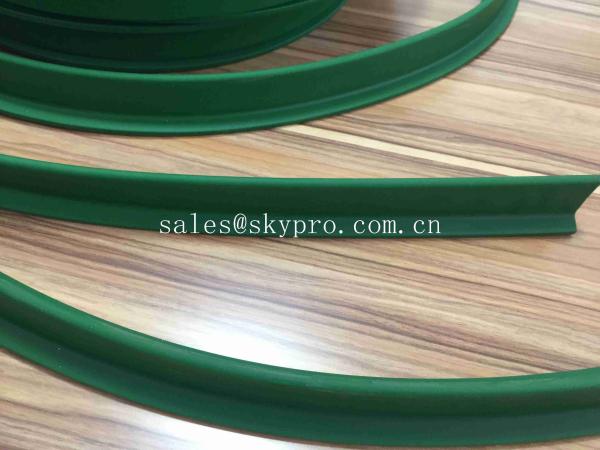 Low Noise Food Grade Transmission Parts Anti-slip High Tensile Green Industrial Conveyor Belt Cleat