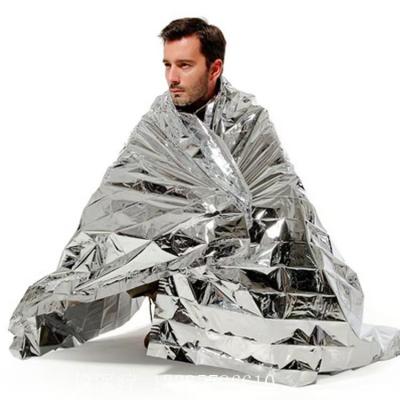 Emergência Prata Mylar Compacto térmico Coberturas impermeáveis para primeiros socorros Kit de desastres naturais Equipamento corpo de retenção