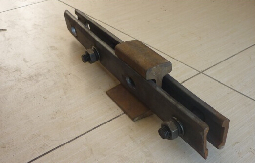 Porca de parafuso Railway preta do óxido para a categoria 8,8 45 da placa de peixes # parafuso do túnel