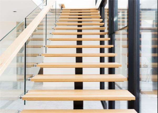 Mono Stringer Contemporary Glass Staircase , Steel And Wood Staircase Design