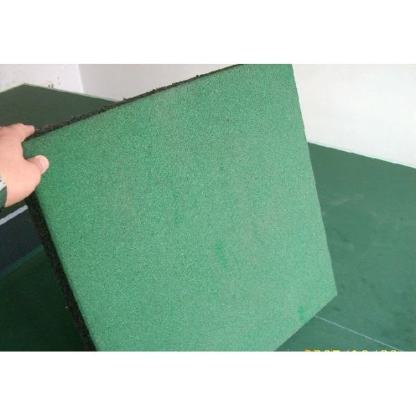 Spécialité de formation de haut niveau 60-70 ShoreA Carreaux de sol de sport de dureté avec tapis en caoutchouc et spécialité pour et revêtement de sol durable