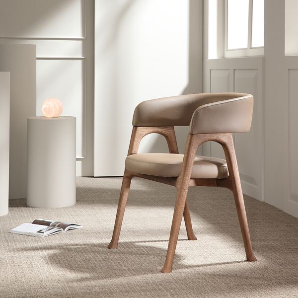Wood Legs Synthetic Leather Dining Room Chair Luxury Metal Frame Combining Luxury and Functionality for High End Dining