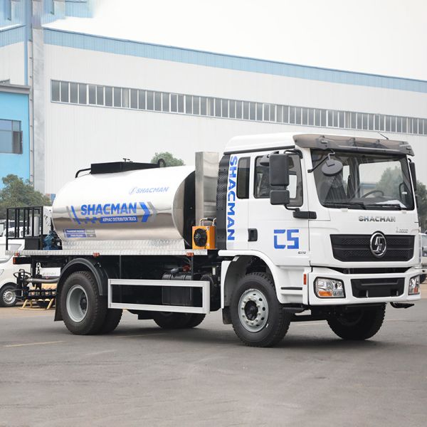 4×2 Asphalt Sprayer Truck SHACMAN L3000, 210HP, Road Maintenance Distributor Vehicle