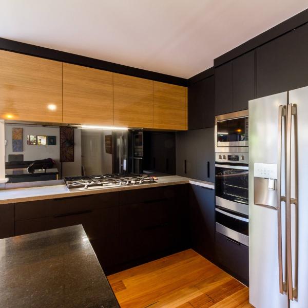High End Shaker Kitchen Cabinet Matt Black Modern Apartment OEM ODM