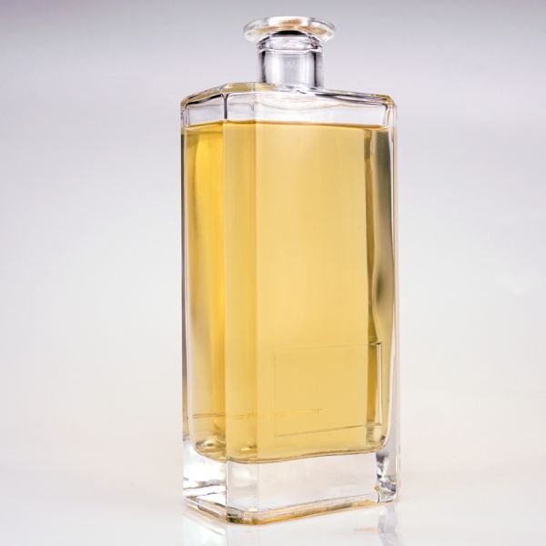 500ml 750ml Thick Bottom Engraved Hot Stamping Label Vodka Bottle for Liquors