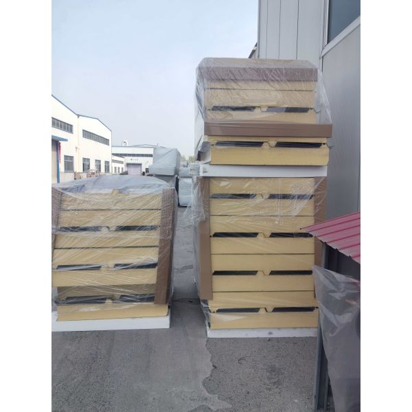 Customizable PIR Roof Panels with Polyisocyanurate Foam Core and Light Weight Design Up To 11960 Meters