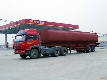Anti‐skid Oil Tank Truck Trailer Carbon Steel 40 To 60 Cbm With Mud Flaps