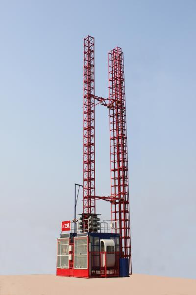 Passenger And Material Gear Driving Construction Site Hoist Capacity 2000Kg Or 20 Person