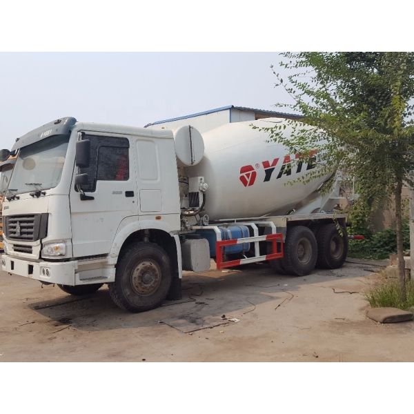 Used Howo 25ton Concrete Mixer Truck with 10CBM Capacity and Unique Selling Point