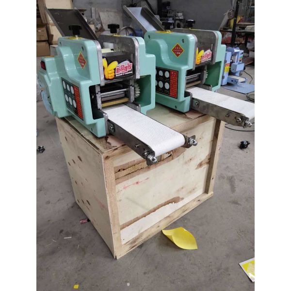Commercial 120W Empanada Dough Maker Machine Automatic Tabletop