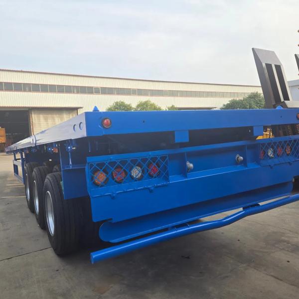 Max Payload 30ton 20FT 40FT 45FT Container Flatbed Truck for Building Materials Transport