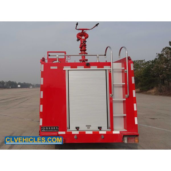 ELF 700P ISUZU Fire Fighting Truck 80km/H For Emergency Response