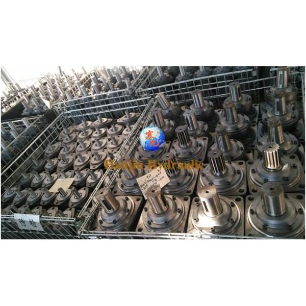 Motor hidráulico BMR 100 cm3 para el universal (UTB) 1010, 353, 453, 533