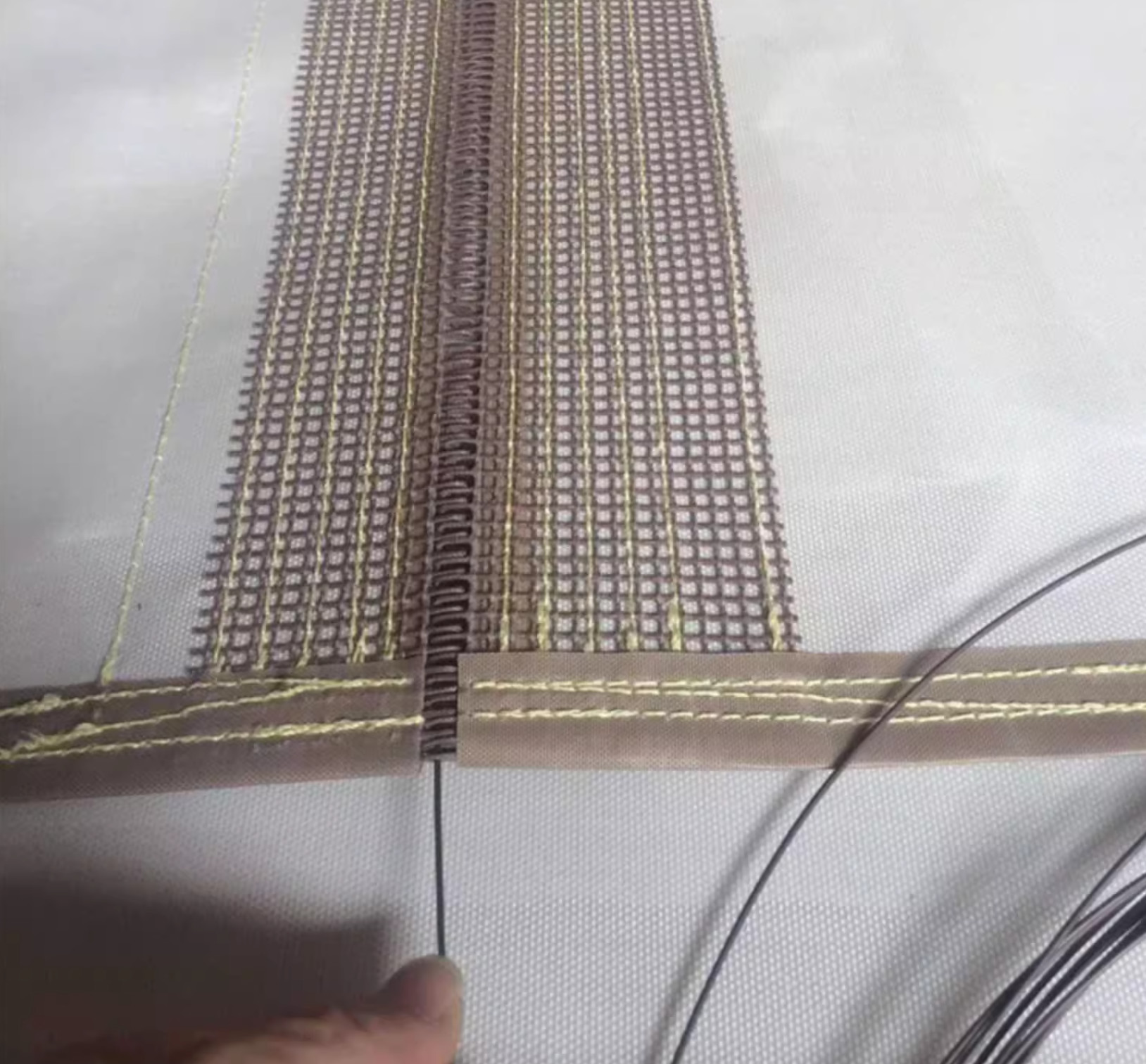 Industrial PTFE Mesh Belt with Temperature Resistance Up To 260°C, Non-Stick Surface, and High Tensile Strength