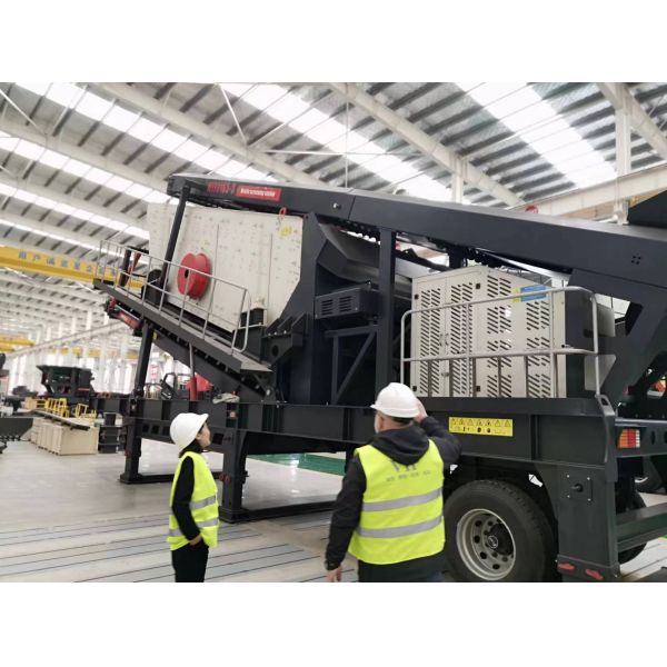 China Hot Sale MTNG400S-3 Wheel Type Mobile Crushing and Screening Station Plant Price