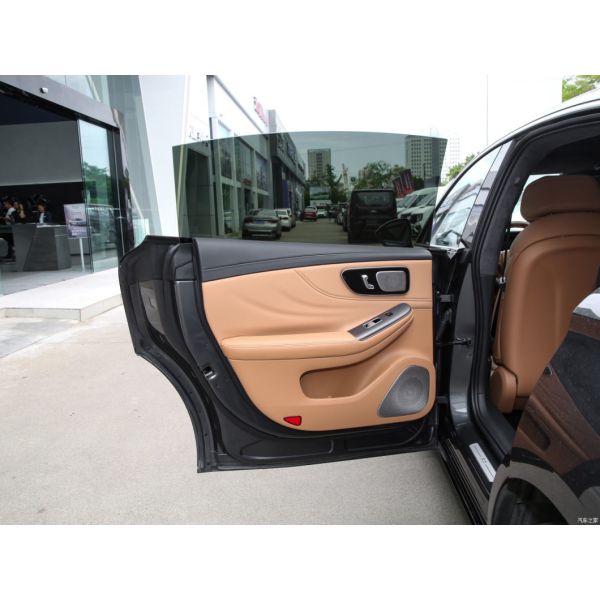 5000*1953*1494 2023 BEV Hatchback Electric Vehicle Rising Auto F7 with BEV Technology