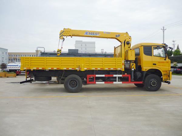 Hot Sale Famous Brand New Truck-mounted Crane Truck 4x2 Cargo Truck With Crane