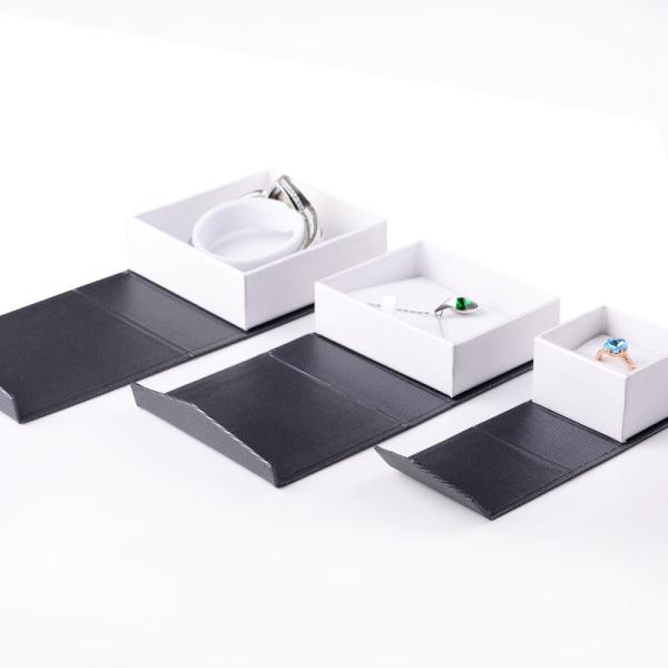 Flip Cardboard Jewelry Paper Boxes Necklace Packaging Magnetic Closure Gift Box