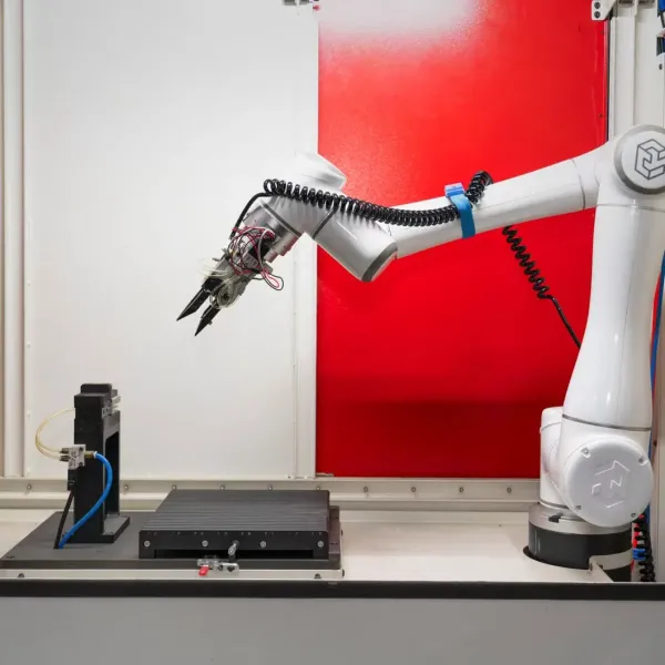 Automatic Grinding Machine From a 20 Years' Old Company