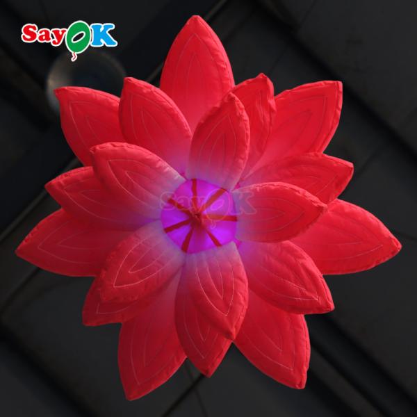 Des lampes gonflables à LED suspendues Des fleurs de lotus gonflables pour les décorations de mariage Scène publicitaire
