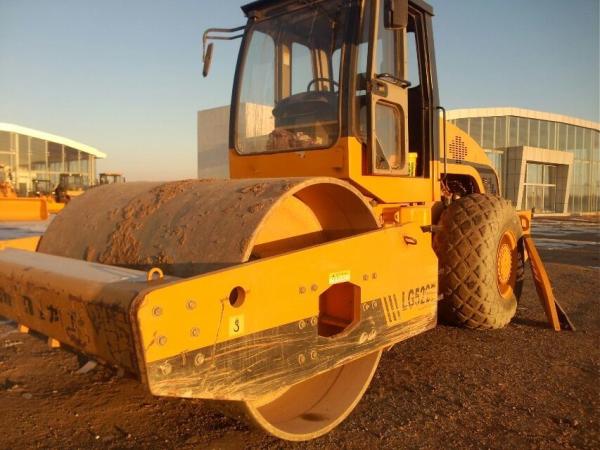 LONKING LG520B escolhem o rolo vibratório do cilindro para o equipamento pesado 128 quilowatts do poder