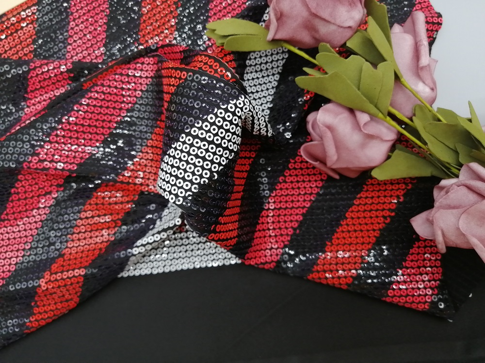 Покрашенная партией линейная напечатанная вышитая ткань шнурка Sequin