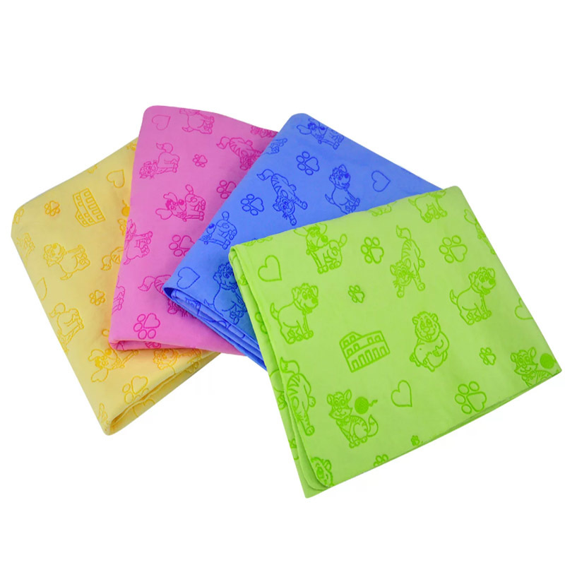 Bottled Packaging 43x32cm PVA Chamois Towel Embossed Lint Free For Car Care Cleaning