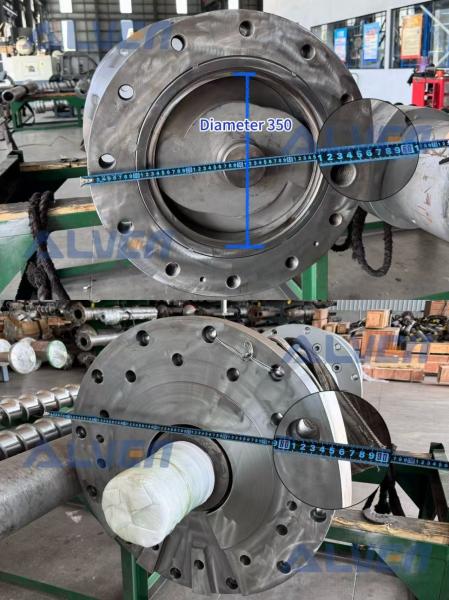 High Efficiency Durable Extruder Screw Barrel With 0.5-0.8mm Nitrided Layer Thickness