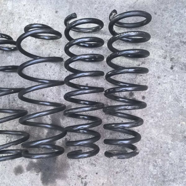 Used Steel Coil Compression Spring for 6 with Elastic Shock Absorption and Reset Function