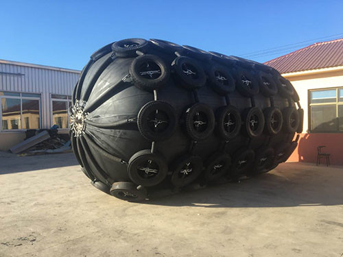 2000mm Dia 4000mm Length Yokohama Pneumatic Fender SUS304 Stainless Steel Flange