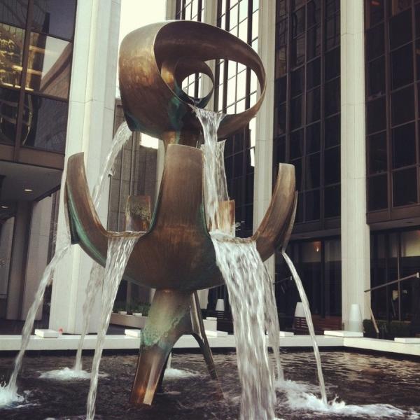 Outdoor Art Collectible Life Size Antique Bronze Statue Brown Bronze Fountains Sculptures for Public Space Sculpture