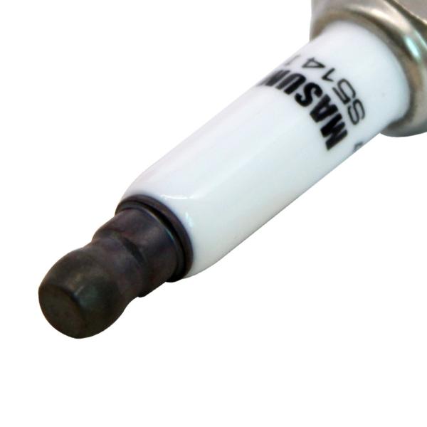 Durable et 24101393 bougie d'allumage pour Chevrolet Modèle de voiture par MASUMA Auto Engine Systems
