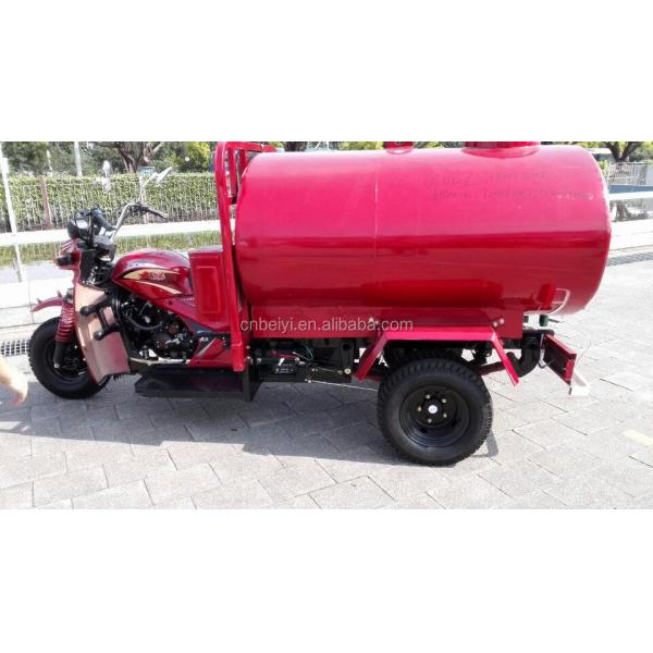 Tricycle à deux roues diesel à réservoir avec moteur à quatre temps refroidi à l'eau en Bolivie