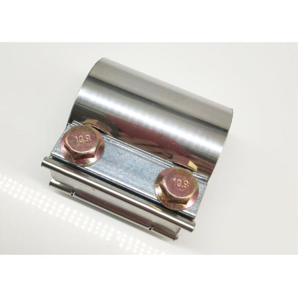 車/トラックCatback/Downpipesのステンレス製の排気は磨かれる3インチを締め金で止める