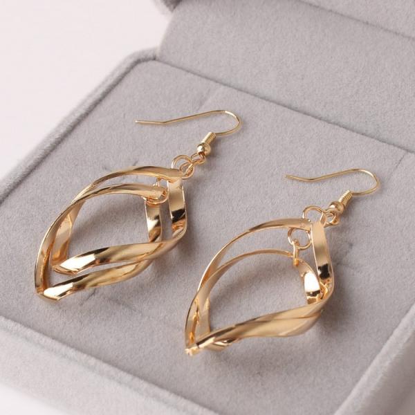 2018 Fashion American style lady party EarringsSilver Many Colors Round shape Pearl Color silver color stainess steel