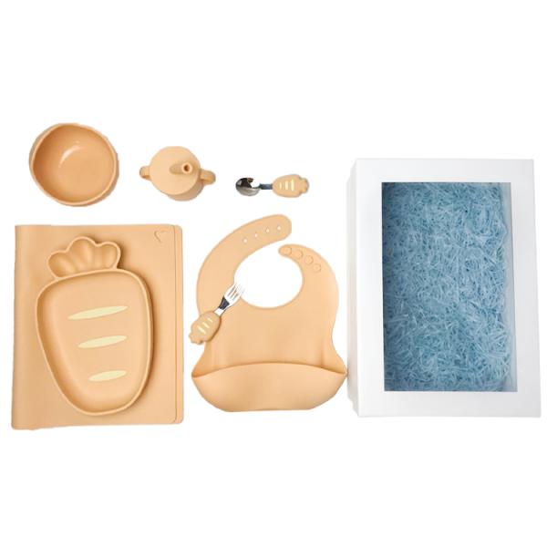 7 Pieces Silicone Baby Feeding Set Carrot Shape Dining Table Mat Suction Cup