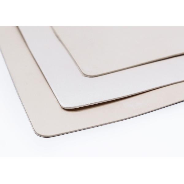 Les doubles côtés masquent la peau permanente de pratique en matière de maquillage pour le débutant