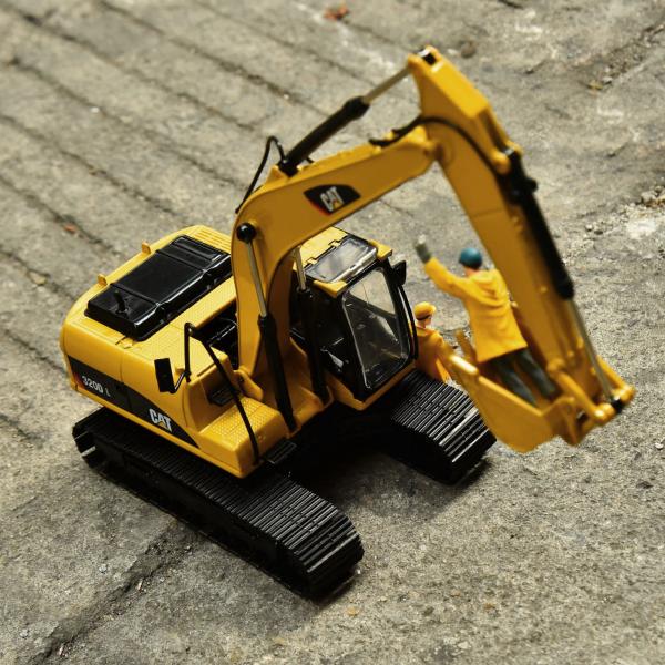 Carter 320DL Excavator Original Model Alloy Simulation Engineering Vehicle Decoration Handpiece Collection Ornaments