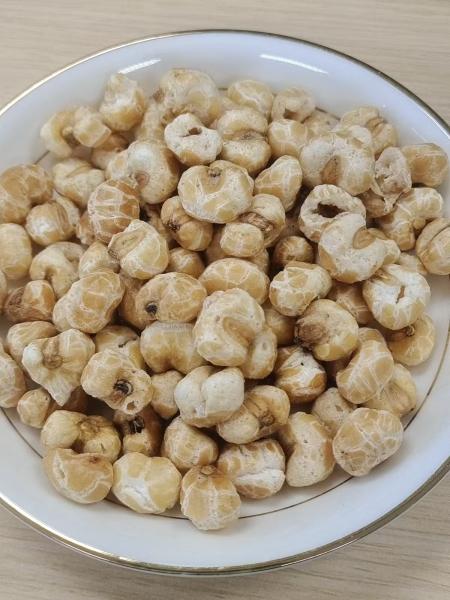 Crunchy Delicious Natural Oil Free Baked Roasted Corn Puffed Snacks