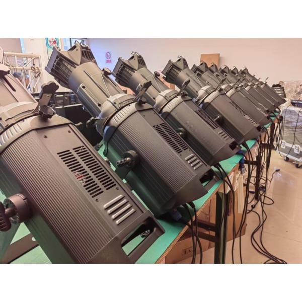 300 Вт RGBAW светодиодный эллипсоидный прожектор. Управление DMX512/RDM. Театр и студийное освещение.