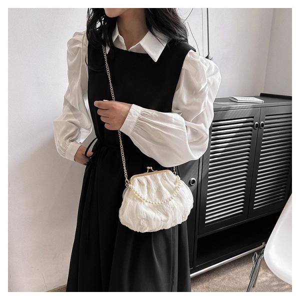 2024 NEW RETRO FAIRY SOLID COLOR SMALL BAG WHITE HAND PEARL BAG WOMEN'S NET YARN INS SIMPLE CROSSBODY BAG